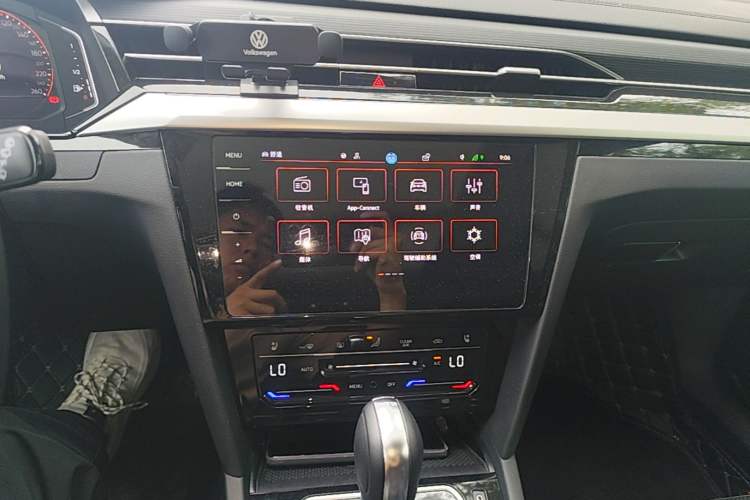 Used Volkswagen FAW-Volkswagen CC 2023 Adventure Vehicle 380TSI Trailblazer Edition Audio And AC Panel