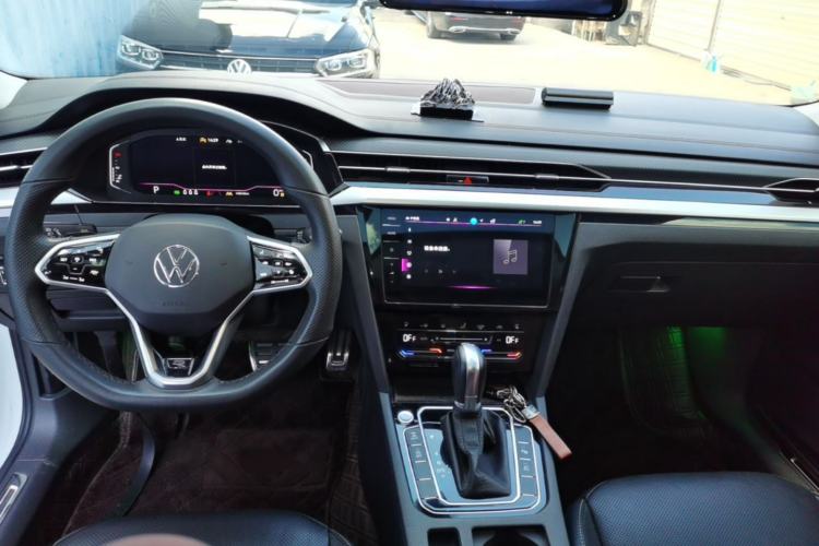 Used Volkswagen FAW-Volkswagen CC 2023 380TSI Glorious Edition Center Console