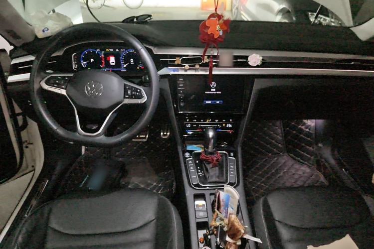 Used Volkswagen FAW-Volkswagen CC 2023 Hunting Vehicle 380TSI Hunter's Heart Edition Center Console