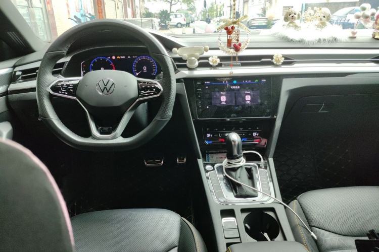 Used Volkswagen FAW-Volkswagen CC 2023 380TSI Glorious Edition Center Console