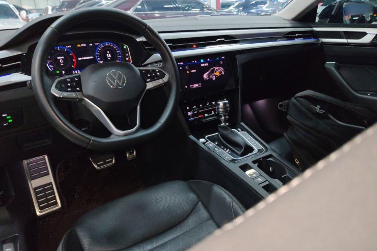 Used Volkswagen FAW-Volkswagen CC 2023 Hunting Vehicle 380TSI Hunter's Heart Edition Center Console