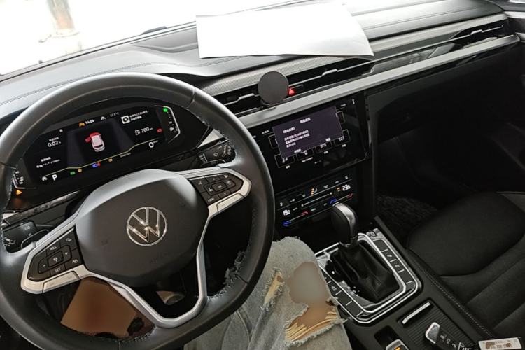 Used Volkswagen FAW-Volkswagen CC 2023 Hunting Vehicle 380TSI Hunter's Heart Edition Center Console