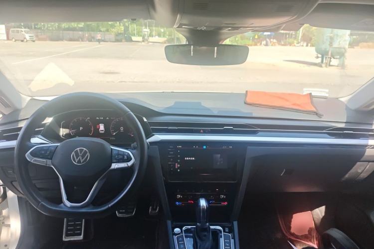Used Volkswagen FAW-Volkswagen CC 2023 Adventure Vehicle 380TSI Trailblazer Edition Center Console