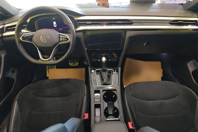 Used Volkswagen FAW-Volkswagen CC 2023 330TSI Ignite Edition Center Console