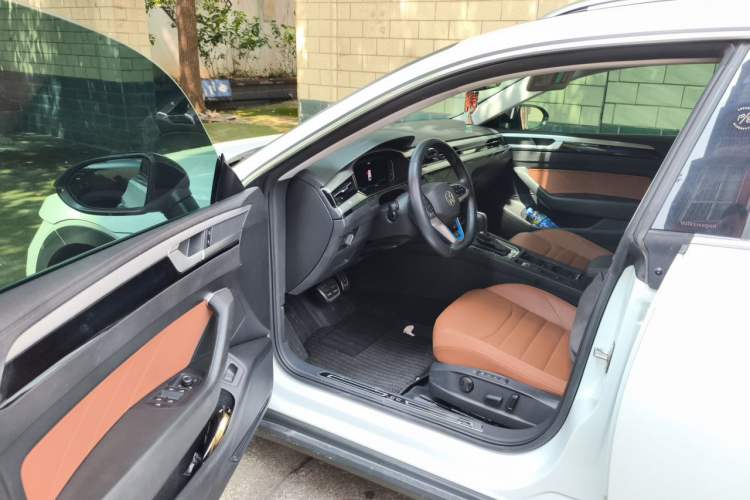 Used Volkswagen FAW-Volkswagen CC 2023 Hunting Vehicle 380TSI Hunter's Heart Edition Driver Seat