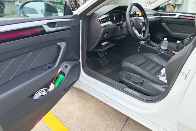 Used Volkswagen FAW-Volkswagen CC 2023 380TSI Striking Edition Driver Seat