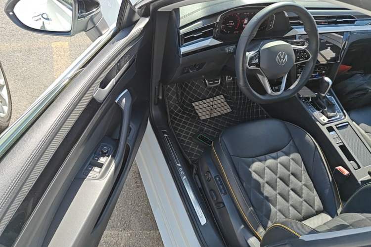 Used Volkswagen FAW-Volkswagen CC 2023 380TSI Striking Edition Driver Seat