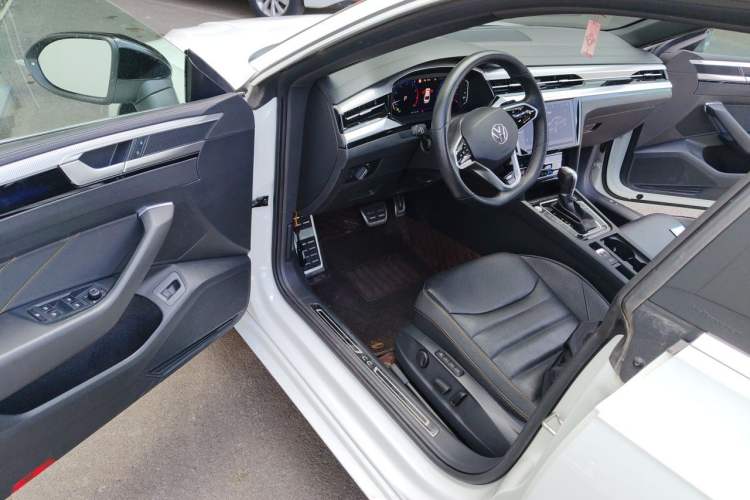 Used Volkswagen FAW-Volkswagen CC 2023 380TSI Striking Edition Driver Seat