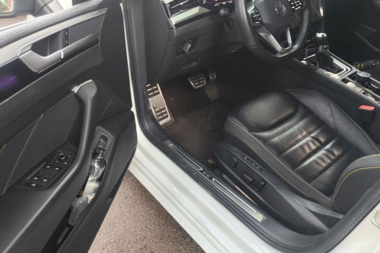 Used Volkswagen FAW-Volkswagen CC 2023 380TSI Striking Edition Driver Seat