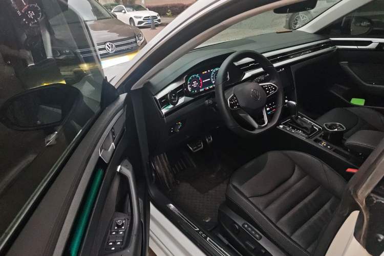 Used Volkswagen FAW-Volkswagen CC 2023 380TSI Striking Edition Driver Seat