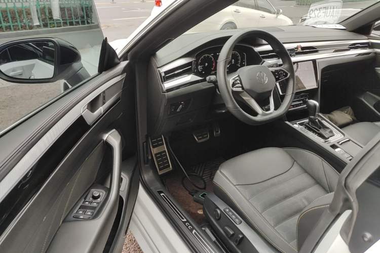 Used Volkswagen FAW-Volkswagen CC 2023 380TSI Striking Edition Driver Seat
