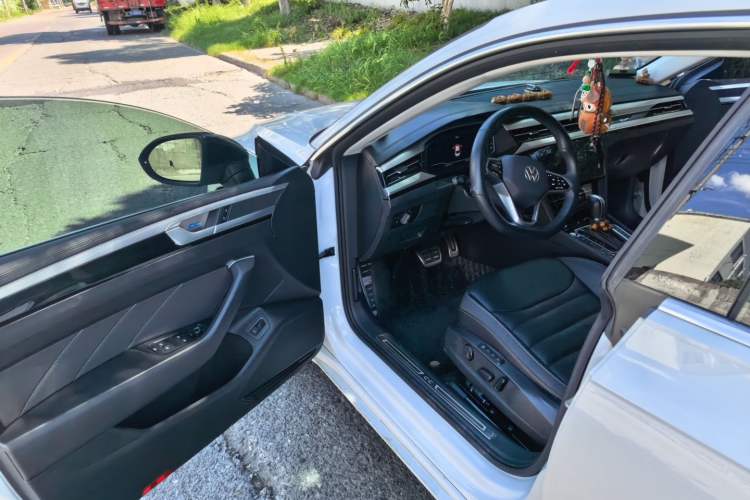 Used Volkswagen FAW-Volkswagen CC 2023 380TSI Striking Edition Driver Seat
