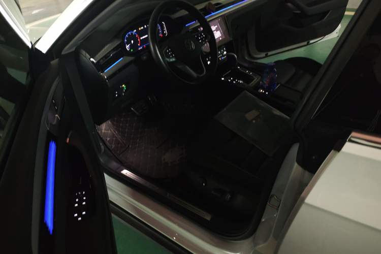 Used Volkswagen FAW-Volkswagen CC 2023 Hunting Vehicle 380TSI Hunter's Heart Edition Driver Seat