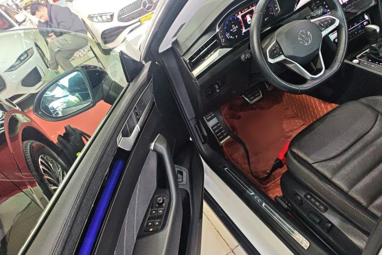 Used Volkswagen FAW-Volkswagen CC 2023 Hunting Vehicle 380TSI Hunter's Heart Edition Driver Seat