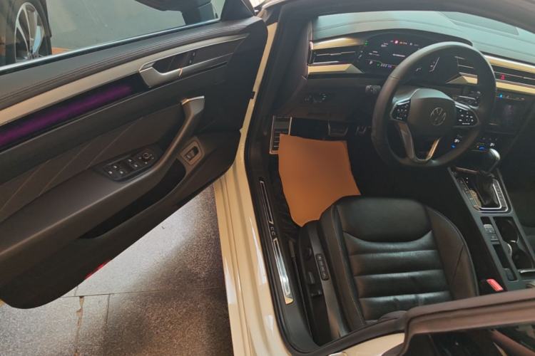 Used Volkswagen FAW-Volkswagen CC 2023 380TSI Striking Edition Driver Seat