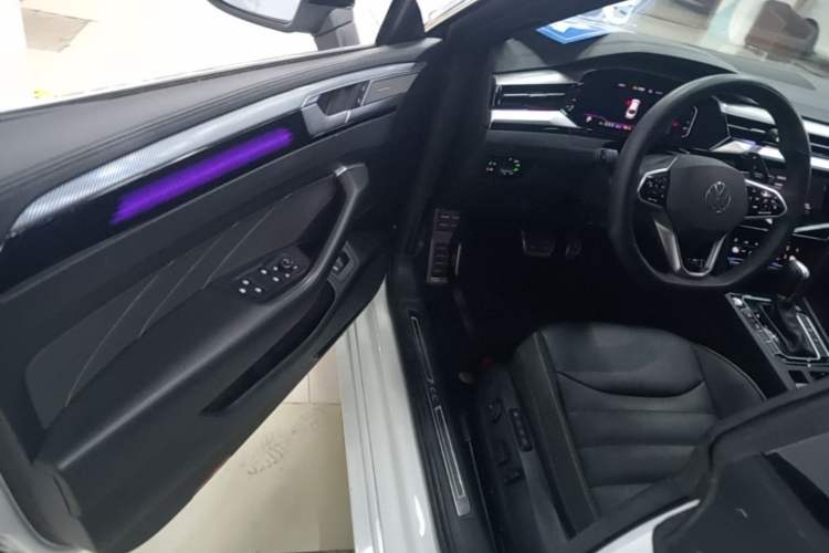 Used Volkswagen FAW-Volkswagen CC 2023 380TSI Striking Edition Driver Seat
