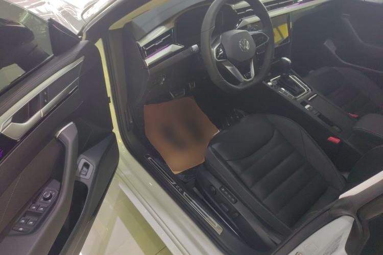 Used Volkswagen FAW-Volkswagen CC 2023 380TSI Striking Edition Driver Seat