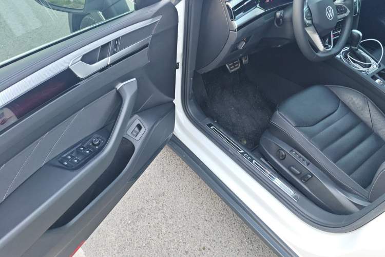 Used Volkswagen FAW-Volkswagen CC 2023 Adventure Vehicle 380TSI Trailblazer Edition Driver Seat