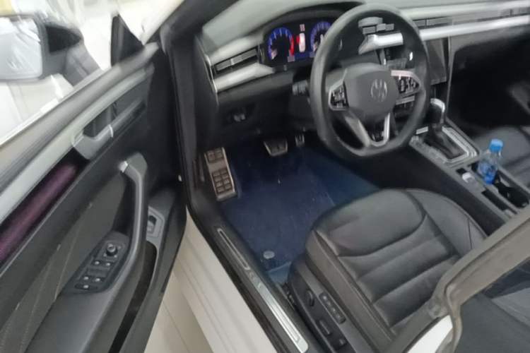 Used Volkswagen FAW-Volkswagen CC 2023 380TSI Striking Edition Driver Seat