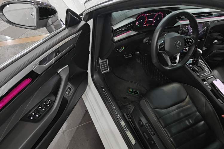 Used Volkswagen FAW-Volkswagen CC 2023 380TSI Striking Edition Driver Seat