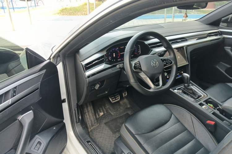 Used Volkswagen FAW-Volkswagen CC 2023 380TSI Striking Edition Driver Seat