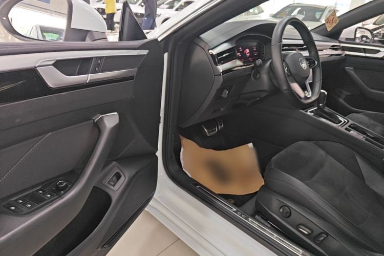 Used Volkswagen FAW-Volkswagen CC 2023 330TSI Ignite Edition Driver Seat