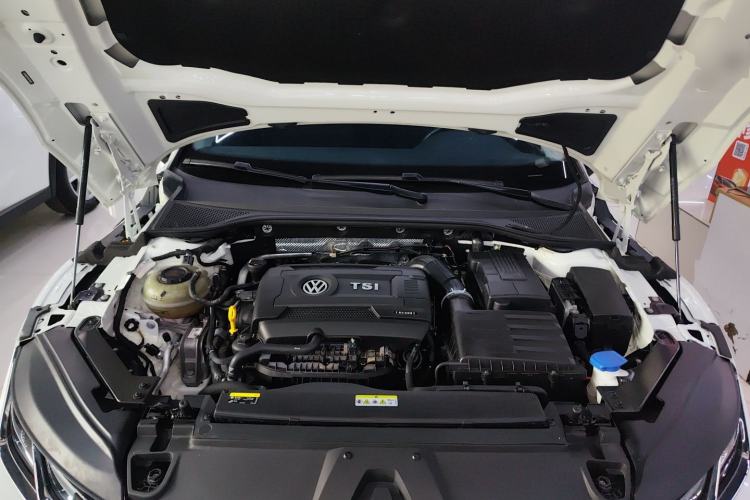 Used Volkswagen FAW-Volkswagen CC 2023 Hunting Vehicle 380TSI Hunter's Heart Edition Engine Bay