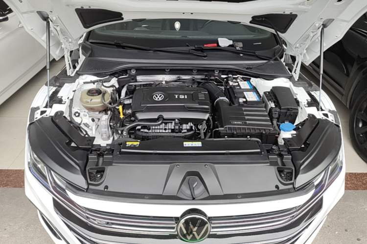Used Volkswagen FAW-Volkswagen CC 2023 380TSI Striking Edition Engine Bay