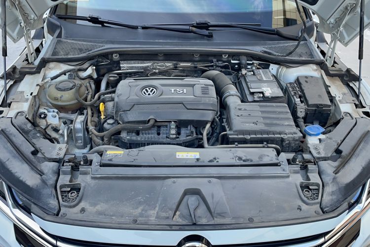 Used Volkswagen FAW-Volkswagen CC 2023 Hunting Vehicle 380TSI Hunter's Heart Edition Engine Bay