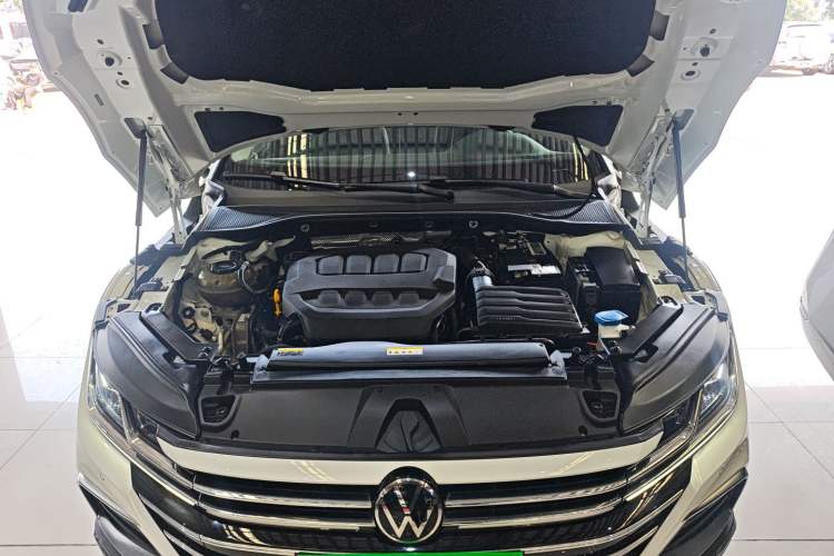 Used Volkswagen FAW-Volkswagen CC 2023 Hunting Vehicle 380TSI Hunter's Heart Edition Engine Bay