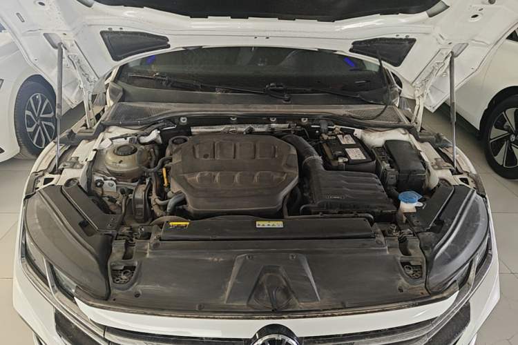 Used Volkswagen FAW-Volkswagen CC 2023 380TSI Striking Edition Engine Bay