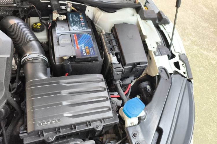 Used Volkswagen FAW-Volkswagen CC 2023 Hunting Vehicle 380TSI Hunter's Heart Edition Engine Bay Left