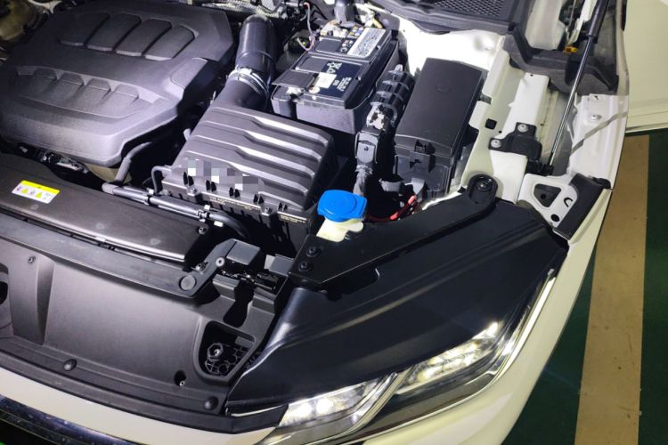 Used Volkswagen FAW-Volkswagen CC 2023 Hunting Vehicle 380TSI Hunter's Heart Edition Engine Bay Left