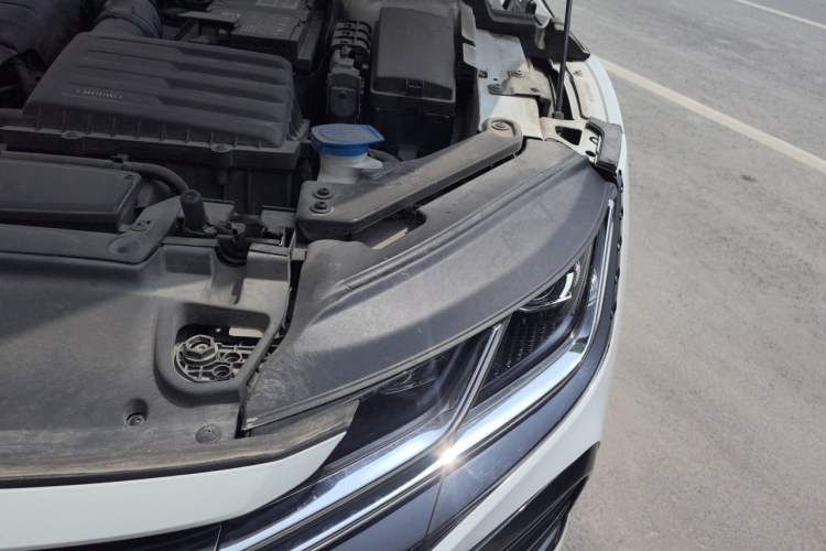 Used Volkswagen FAW-Volkswagen CC 2023 380TSI Striking Edition Engine Bay Left