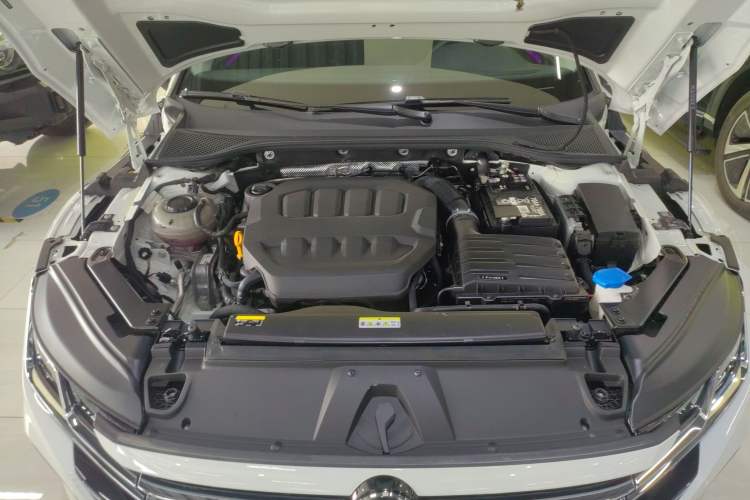 Used Volkswagen FAW-Volkswagen CC 2023 380TSI Striking Edition Engine Bay
