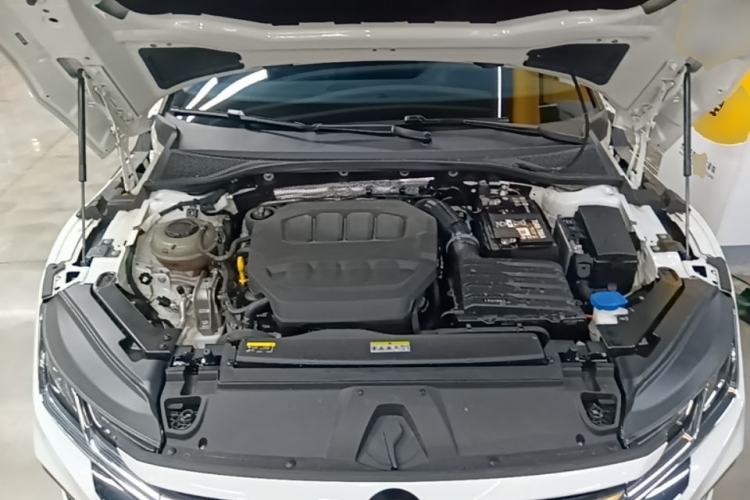 Used Volkswagen FAW-Volkswagen CC 2023 380TSI Striking Edition Engine Bay