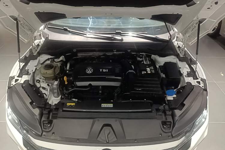 Used Volkswagen FAW-Volkswagen CC 2023 380TSI Striking Edition Engine Bay