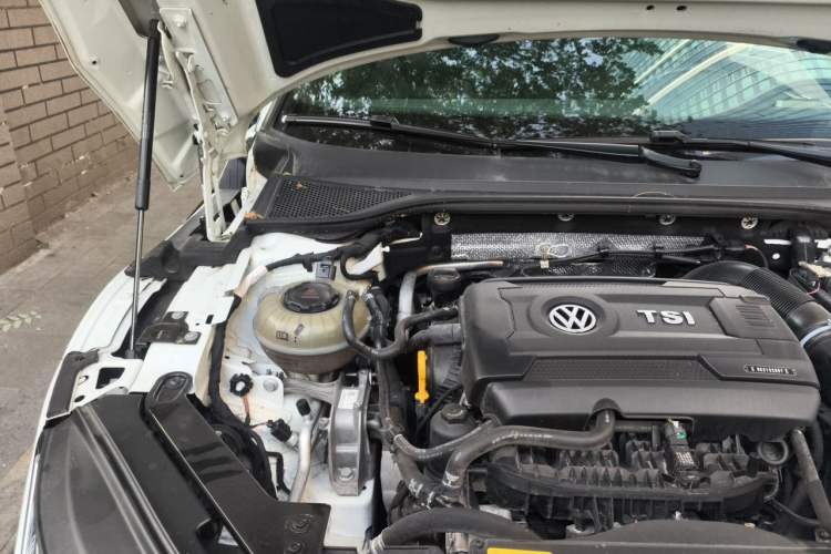 Used Volkswagen FAW-Volkswagen CC 2023 380TSI Striking Edition Engine Bay Right