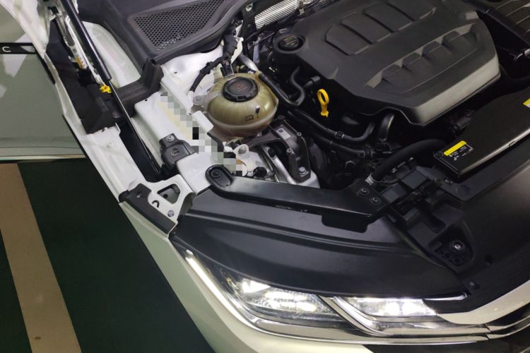 Used Volkswagen FAW-Volkswagen CC 2023 Hunting Vehicle 380TSI Hunter's Heart Edition Engine Bay Right