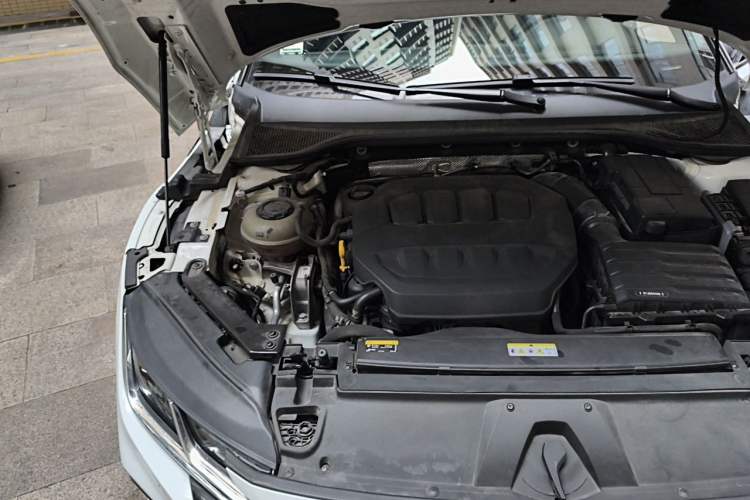 Used Volkswagen FAW-Volkswagen CC 2023 380TSI Striking Edition Engine Bay Right