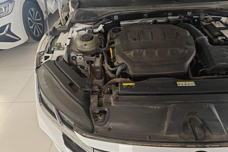 Used Volkswagen FAW-Volkswagen CC 2023 380TSI Striking Edition Engine Bay Right