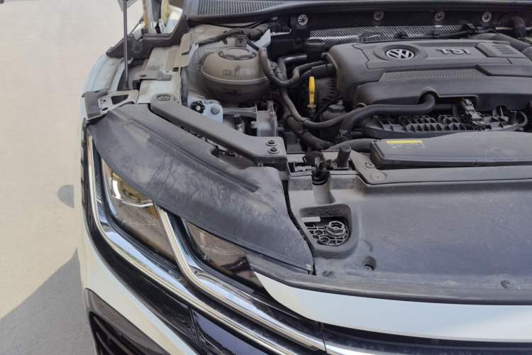 Used Volkswagen FAW-Volkswagen CC 2023 380TSI Striking Edition Engine Bay Right