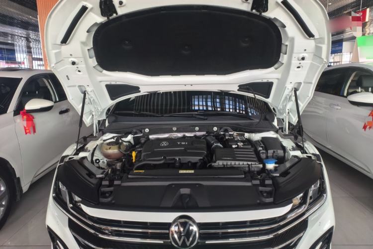 Used Volkswagen FAW-Volkswagen CC 2023 380TSI Striking Edition Engine Bay