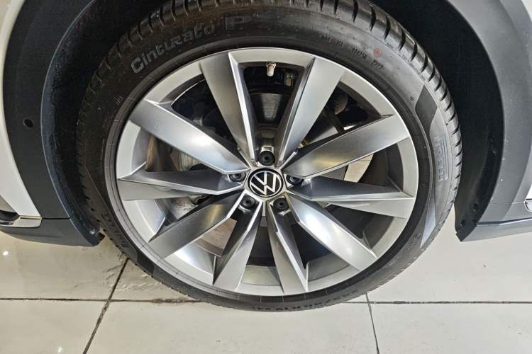 Used Volkswagen FAW-Volkswagen CC 2023 Hunting Vehicle 380TSI Hunter's Heart Edition Exterior 3