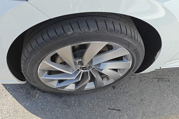 Used Volkswagen FAW-Volkswagen CC 2023 380TSI Striking Edition Exterior 4