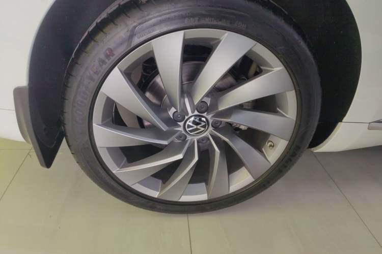 Used Volkswagen FAW-Volkswagen CC 2023 380TSI Striking Edition Exterior 5