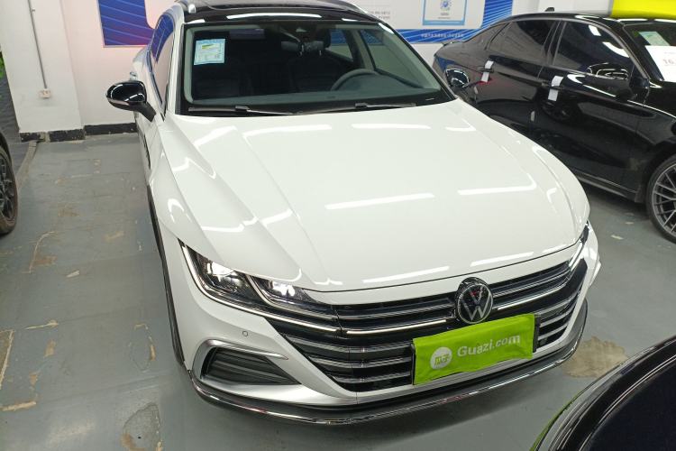 Used Volkswagen FAW-Volkswagen CC 2023 Hunting Vehicle 380TSI Hunter's Heart Edition Front