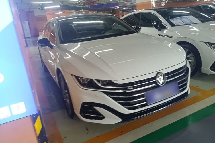 Used Volkswagen FAW-Volkswagen CC 2023 380TSI Striking Edition Front Right 45 Deg