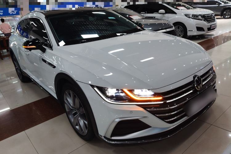 Used Volkswagen FAW-Volkswagen CC 2023 Hunting Vehicle 380TSI Hunter's Heart Edition Front Right 45 Deg