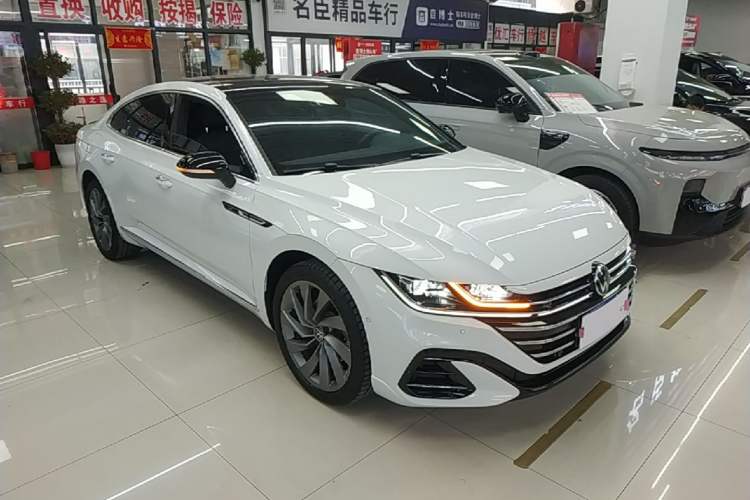 Used Volkswagen FAW-Volkswagen CC 2023 380TSI Striking Edition Front Right 45 Deg
